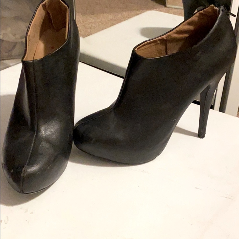 DollHouse Booty Heels